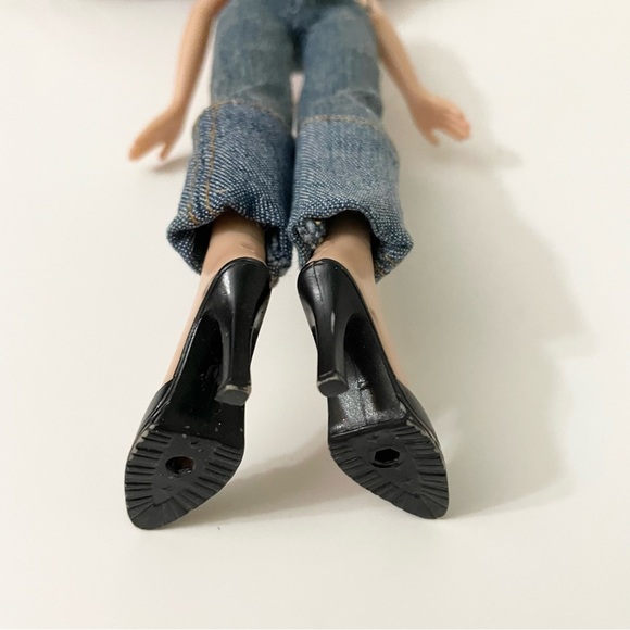 Bratz Doll Roxxi Twin MGA Doll - Picture 10 of 16